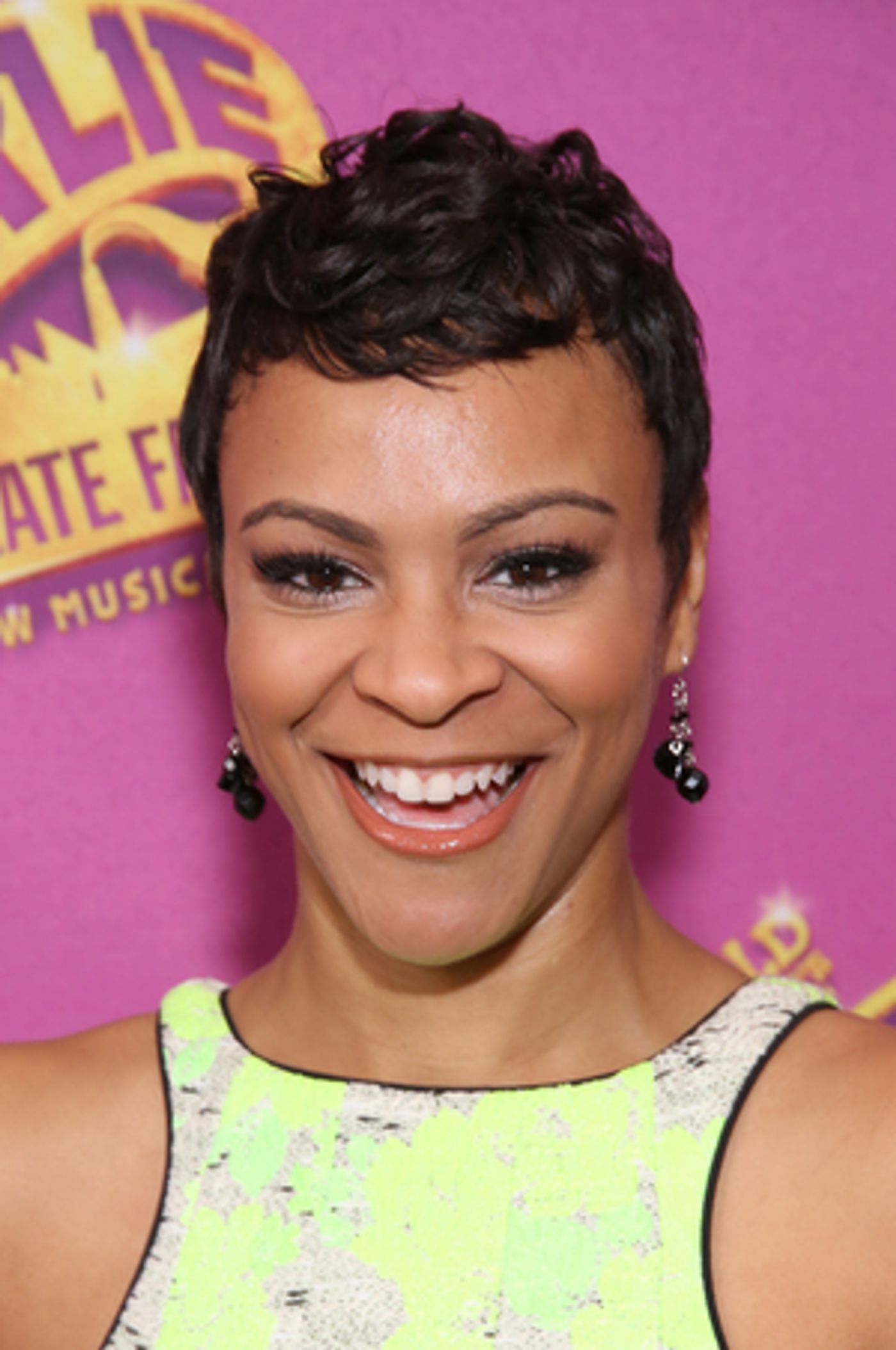 Carly Hughes, Mandy Gonzalez, Kathryn Gallagher & More to Take Part in BCRF's Virtual Hot Pink Evening  Image