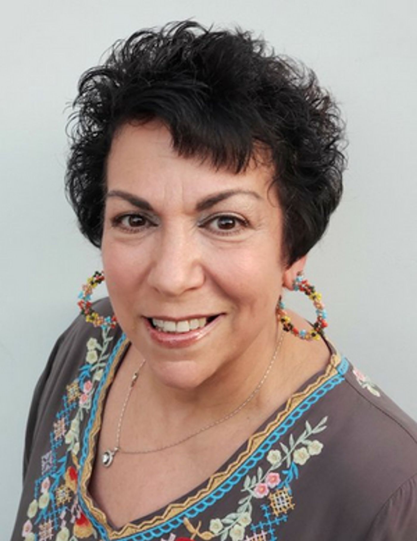 Interview: Director Alyson Cohn, THE PLAY THAT GOES WRONG and Bergen County Players 90th Anniversary  Image