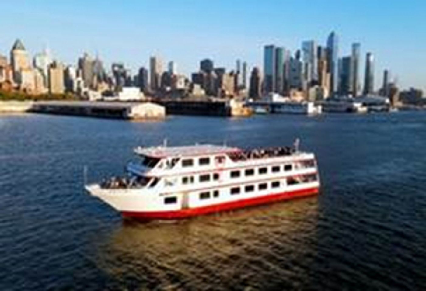 NORTH RIVER LOBSTER COMPANY Sets Sail on the Hudson River for the 2023  Image