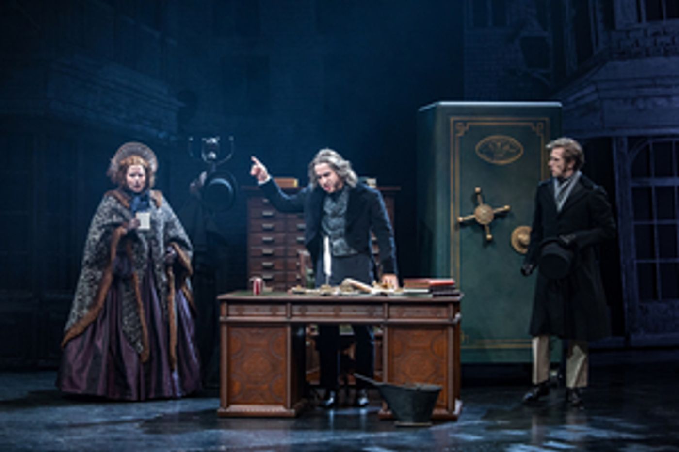 Review: A CHRISTMAS CAROL at Guthrie Theater  Image