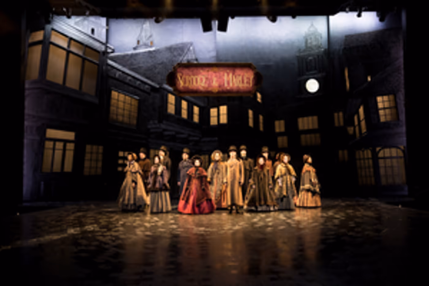 Review: A CHRISTMAS CAROL at Guthrie Theater  Image