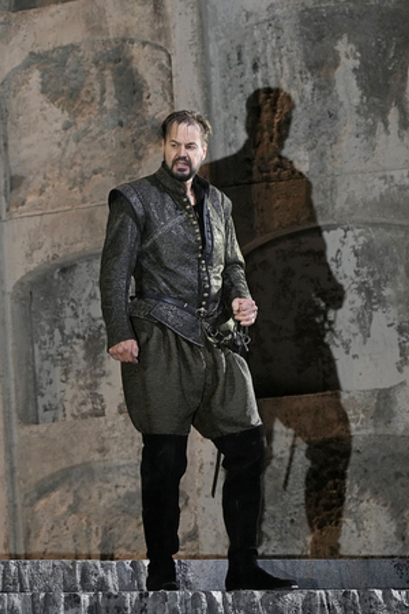 Review: DON CARLO Returns to the Met, This Time in Italian  Image