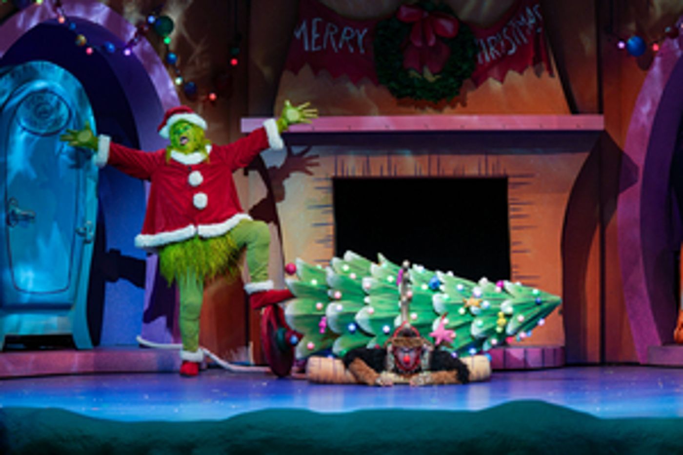 Review: DR. SEUSS' HOW THE GRINCH STOLE CHRISTMAS at Children's Theatre Company  Image