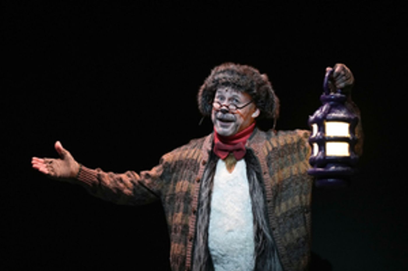 Review: DR. SEUSS' HOW THE GRINCH STOLE CHRISTMAS at Children's Theatre Company  Image