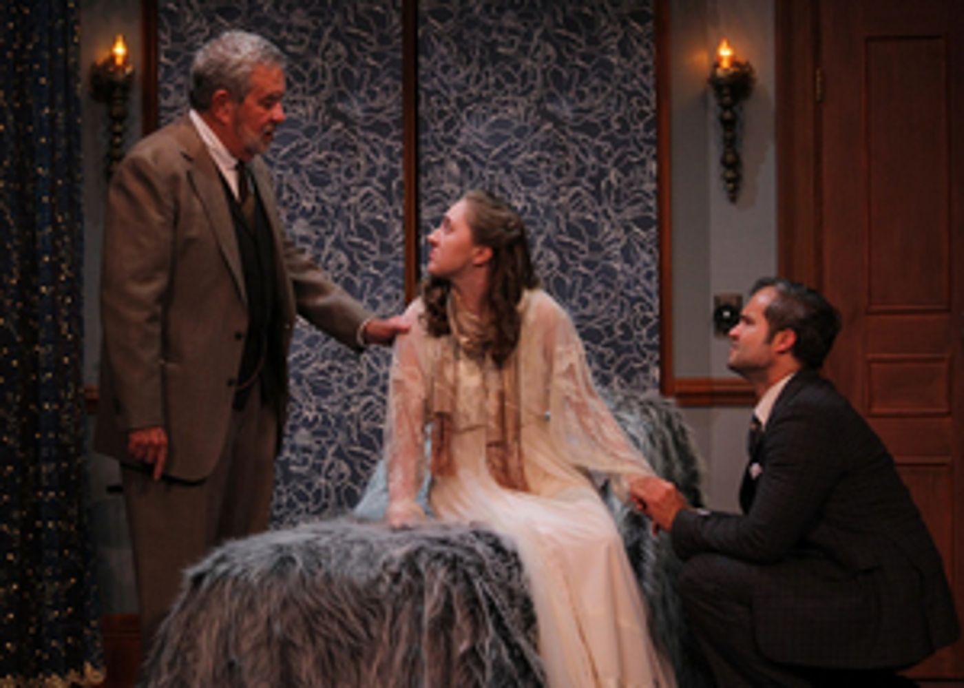 Review: DRACULA at Elmwood Playhouse  Image