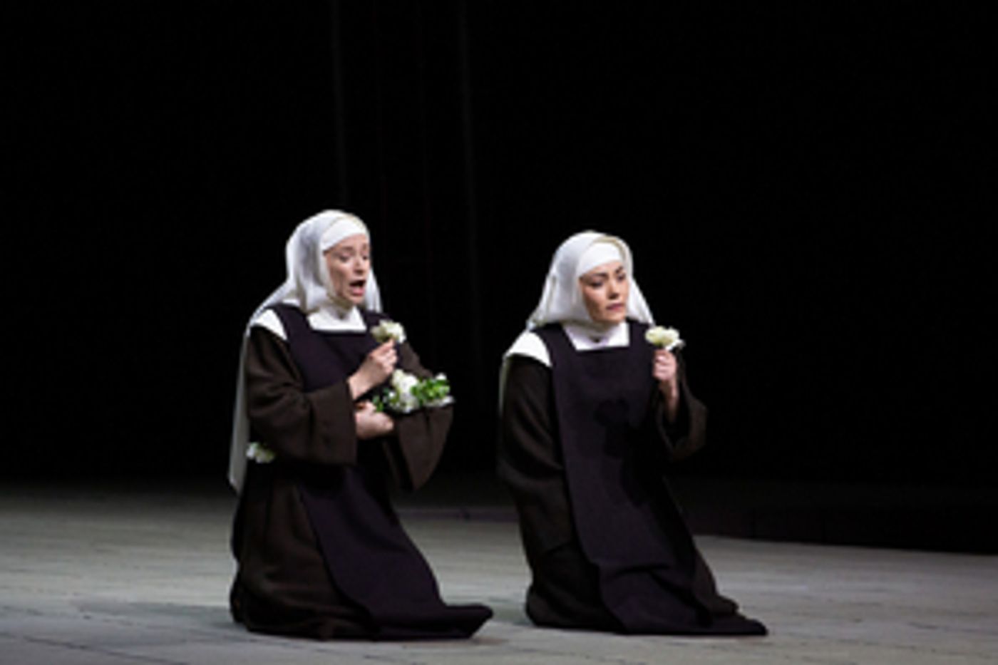 Review: Exquisitely Subtle CARMELITES Makes Another of Its Brief Stops at the Met  Image