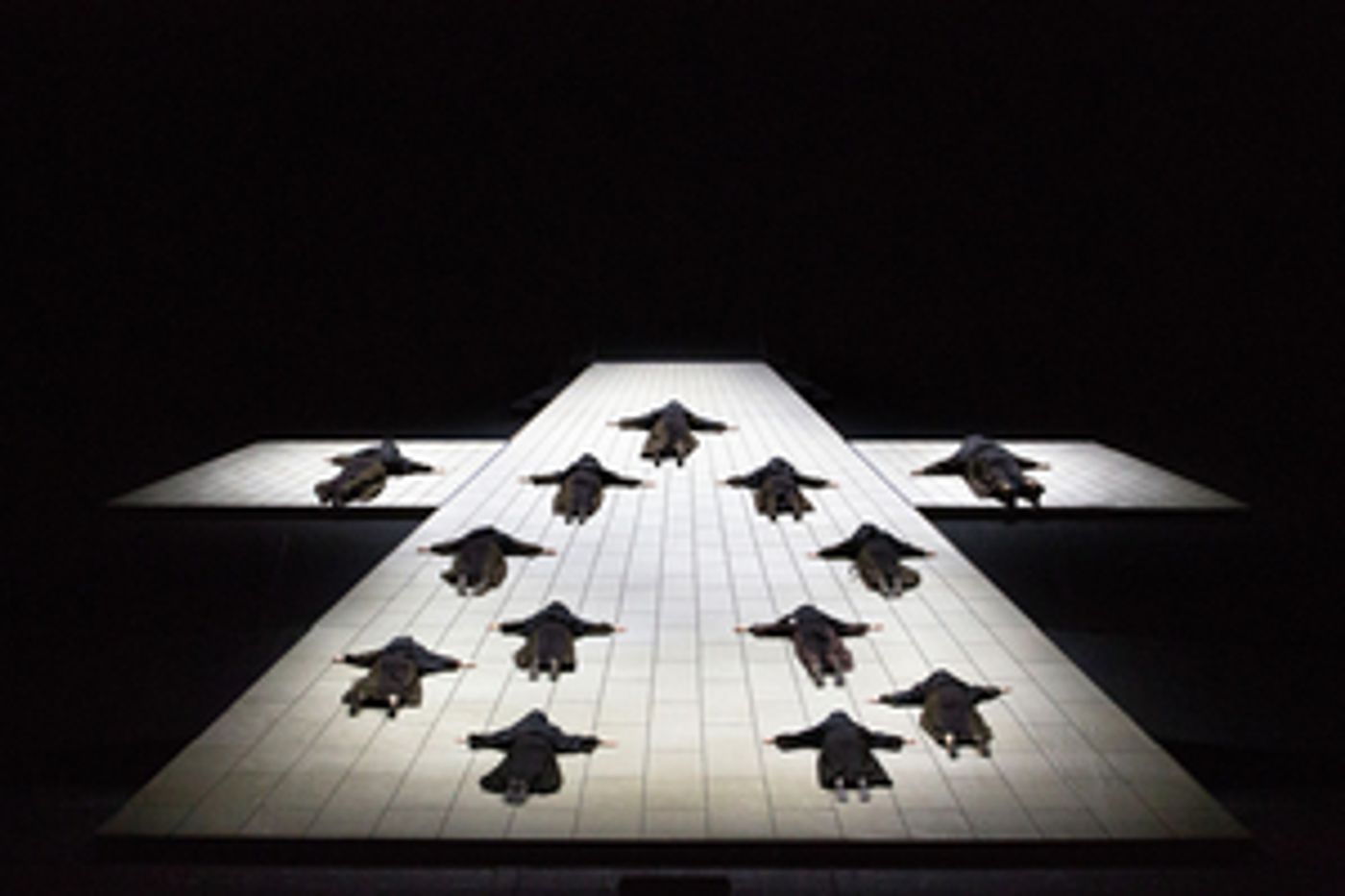 Review: Exquisitely Subtle CARMELITES Makes Another of Its Brief Stops at the Met  Image
