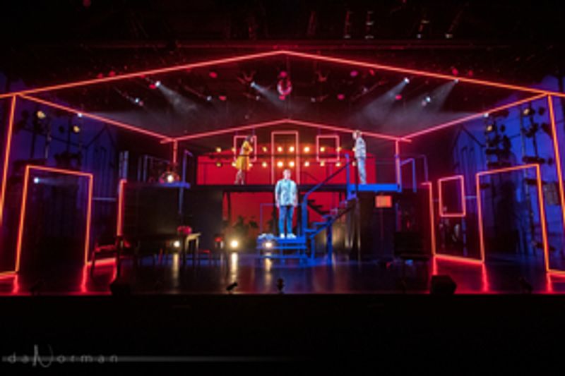 Review: NEXT TO NORMAL at Theater Latté Da Image