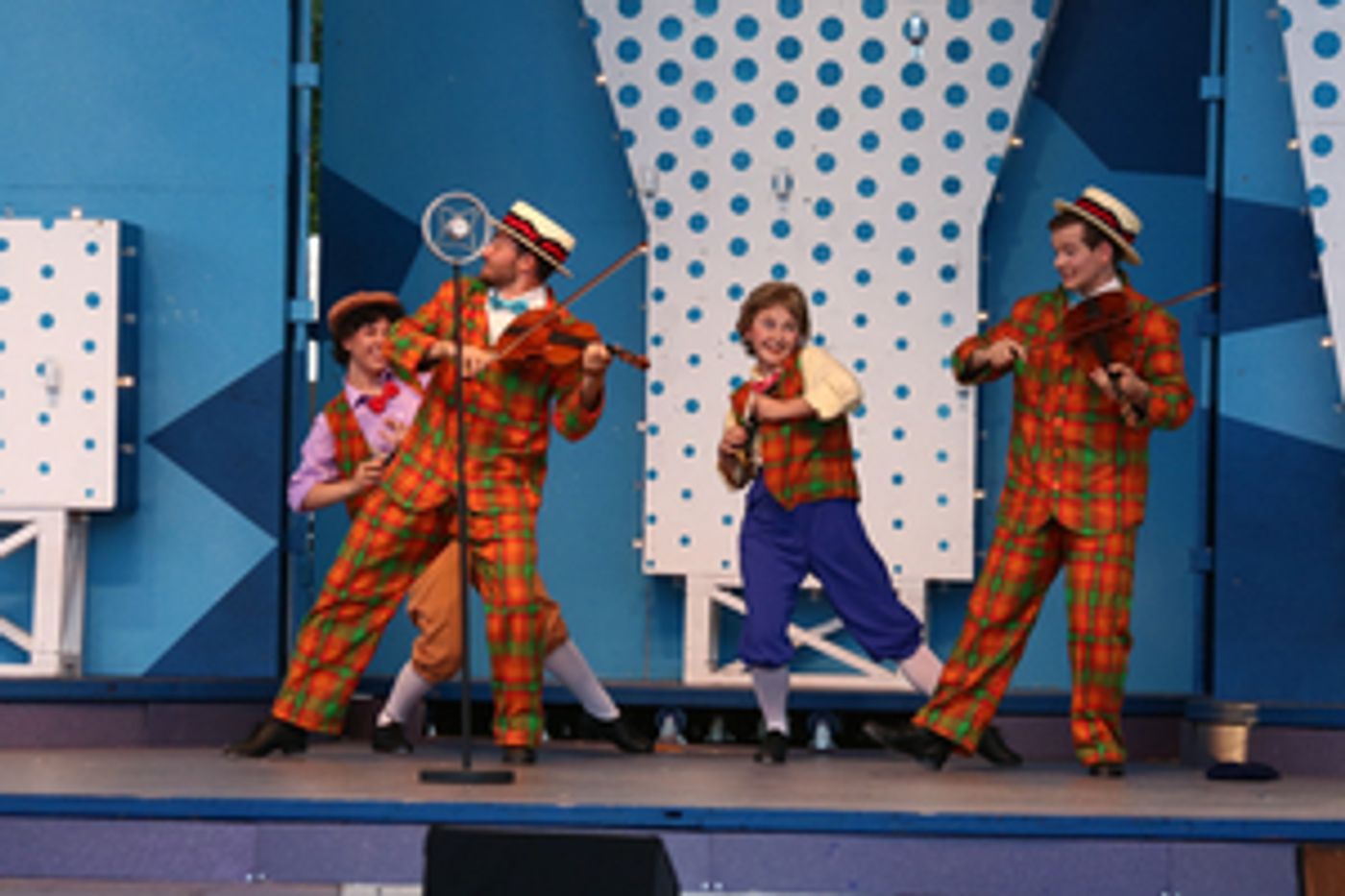 Review: SINGIN' IN THE RAIN at Trollwood Performing Arts School  Image