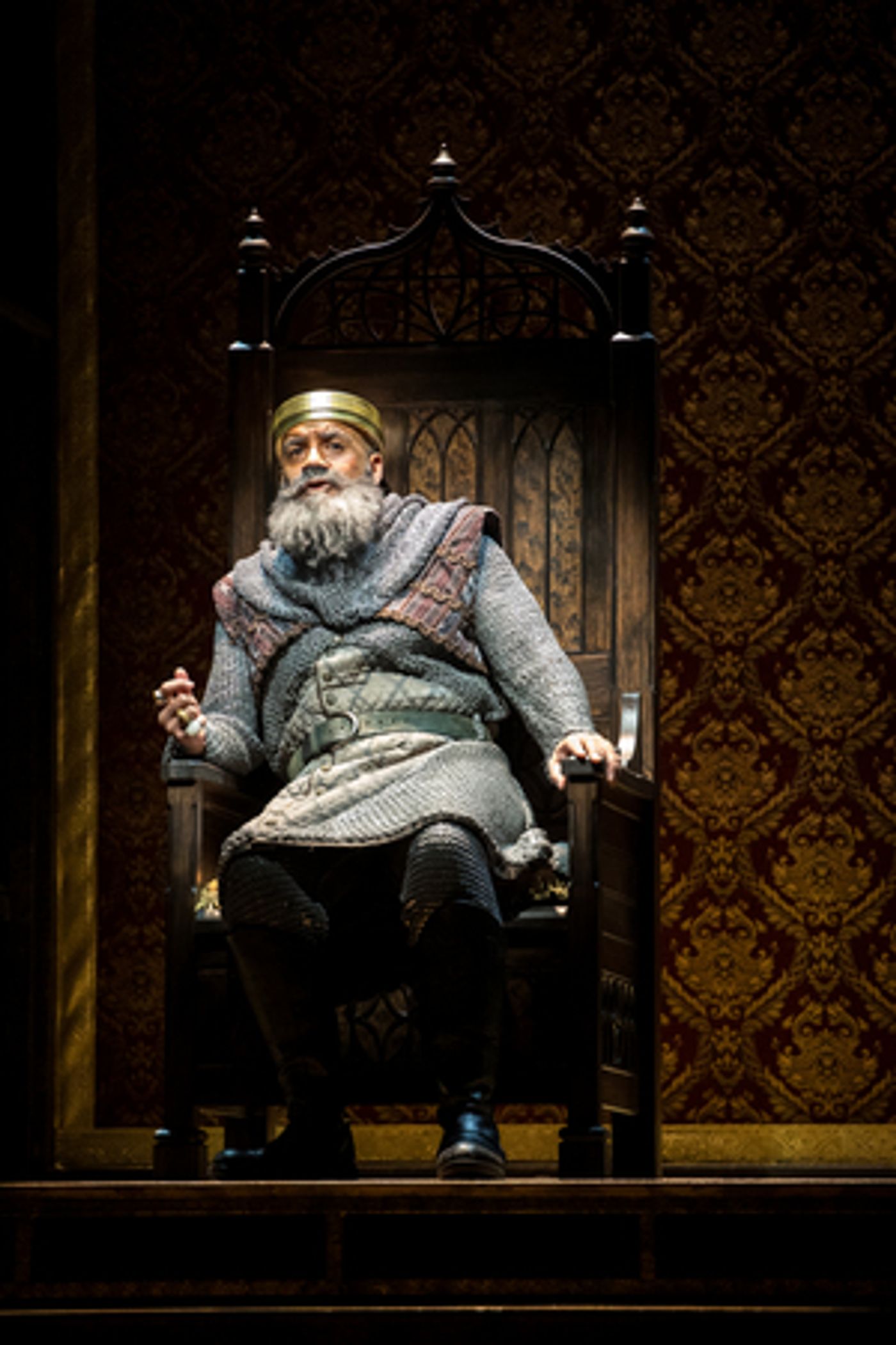 Review: THE HISTORY PLAYS: RICHARD II, HENRY IV, AND HENRY V at Guthrie Theater  Image