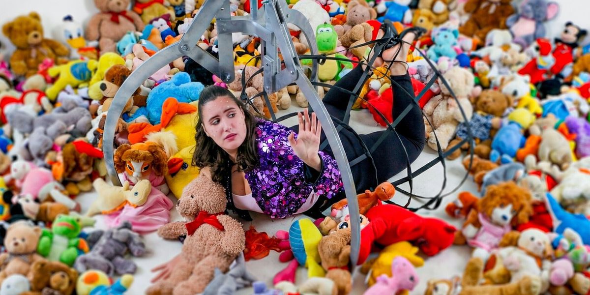 3.2.1 HOLD ME ON STAGE to Make Edinburgh Fringe Premiere
