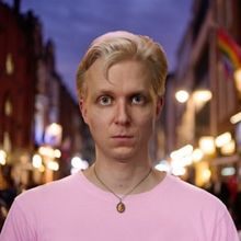 LINUS KARP WAS HIT WITH AN UMBRELLA Will Come to Edinburgh Fringe