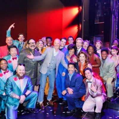 Photos: Michael Keaton Visits THE HEART OF ROCK AND ROLL