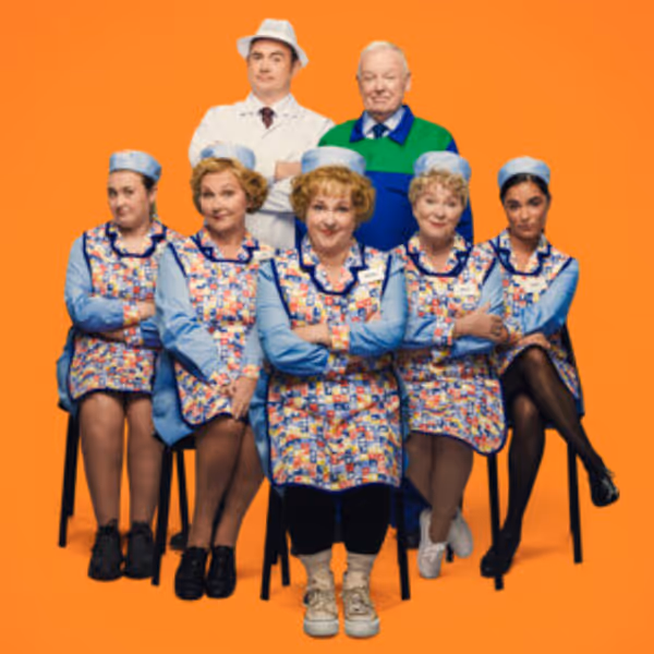 Sue Cleaver to Join Les Dennis in UK Tour of DINNERLADIES Photo