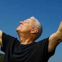 Tommy Emmanuel CGP To Bring LIVING IN THE LIGHT Tour To Bilheimer Capitol Theatre