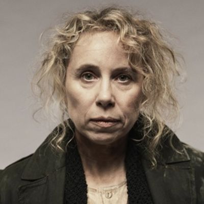 Cast Set For MOTHER COURAGE AND HER CHILDREN at Shakespeare's Globe