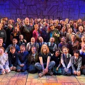 Photos: Tim Minchin Stops By MATILDA THE MUSICAL At Mayflower Theatre