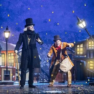 Photos: CHRISTMAS CAROL GOES WRONG UK Tour- First Look