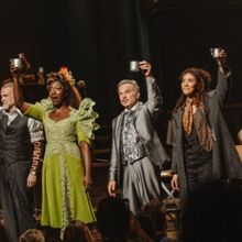 사진: Jasmin Savoy Brown, Norbert Leo Butz 등 HADESTOWN에서 첫 인사 Photo