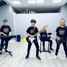 Photos: Go Inside Rehearsals for SCHOOL OF ROCK At The Granville Theatre