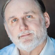 Sunset Solos at Sealevel Welcomes Scott Cohen for a Special One-Night Performance