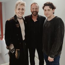 Photos: Kiefer Sutherland Visits THE LOST BOYS on Broadway