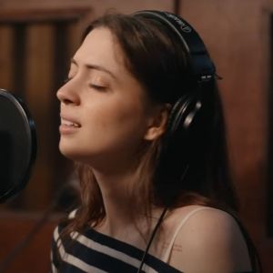 Video: FLOYD COLLINS Star Lizzy McAlpine Sings the Searing Ballad, 'Through the…
