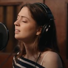 Video: FLOYD COLLINS Star Lizzy McAlpine Sings the Searing Ballad, 'Through the…