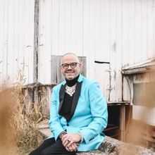 Michael Rider Returns to Don't Tell Mama with THIS ‘OL HOUSE: STORIES OF A CITY BEA