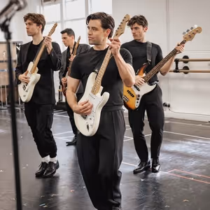 Photos: JERSEY BOYS 20th Anniversary UK & Ireland Tour in Rehearsal
