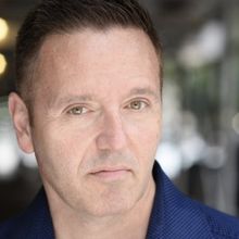 John Edward Will Embark on Australian Tour in October
