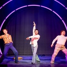 Photos: First Look at Wendi Peters in the UK and Ireland Tour of SISTER ACT