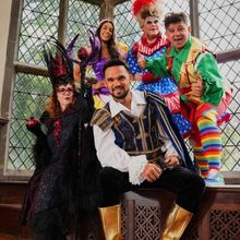 Cast Set For Darlington Panto SNOW WHITE AND THE SEVEN DWARFS