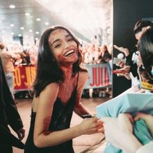Photos: Rachel Zegler Dresses as Nicole Scherzinger as Norma Desmond for Halloween
