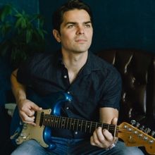 Glen Campbell Tribute RHINESTONES Comes to the Town Hall Theatre in April