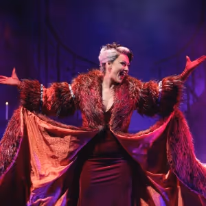 Photos: First Look At Faye Tozer As Cruella de Vil in 101 DALMATIANS THE MUSICAL UK…