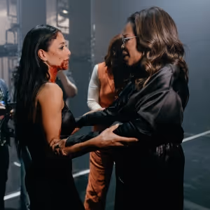 Photos: Oprah, Gayle King, and Heidi Klum Stop By SUNSET BLVD. On Broadway