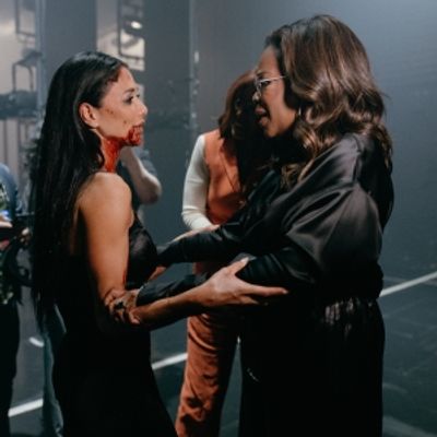 Photos: Oprah, Gayle King, and Heidi Klum Stop By SUNSET BLVD. On Broadway