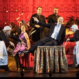 Photos: First Look at IOLANTHE at the London Coliseum