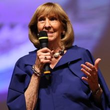 Photos: JAWS @ 50: THE DEFINITIVE INSIDE STORY Makes A Splash At European Premiere In