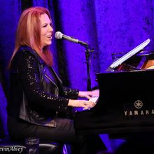 Photos: UNDER THE COVERS WITH VICTORIA SHAW Returns to Birdland with Paul Adelstein &