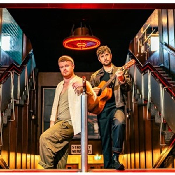 Cast Set For THE SINGER at Dundee Rep Photo