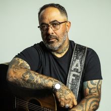 Aaron Lewis Brings His 2023 Acoustic Tour To Barbara B. Mann Performing Arts Hall, Oc