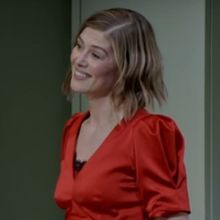 Video: Rosamund Pike Stars in INTER ALIA at the National Theatre