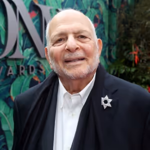 Alfred Uhry's WITHOUT WALLS to be Developed and Produced by Lisa Dozier Shacket