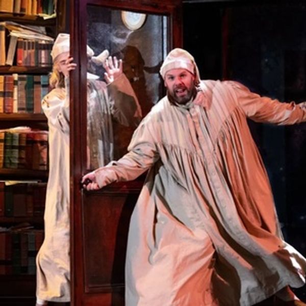 Review Roundup: CHRISTMAS CAROL GOES WRONG Opens At The Apollo Theatre Photo