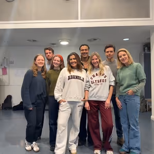 Cast Set For UK Tour of SINGLE WHITE FEMALE