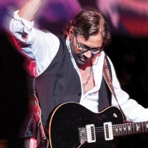 Patchogue Theatre Announces Guitar Legend Al Di Meola, October 27