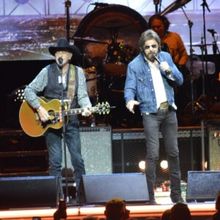 Photo Review: BROOKS & DUNN 2026 Neon Moon Tour