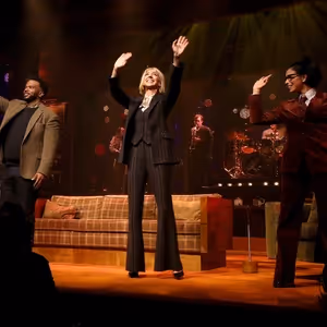 Photos: Sarah Silverman, Heidi Gardner, and More Join ALL OUT: COMEDY ABOUT AMBITION